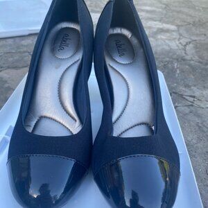 Women's navy pumps size 6.5